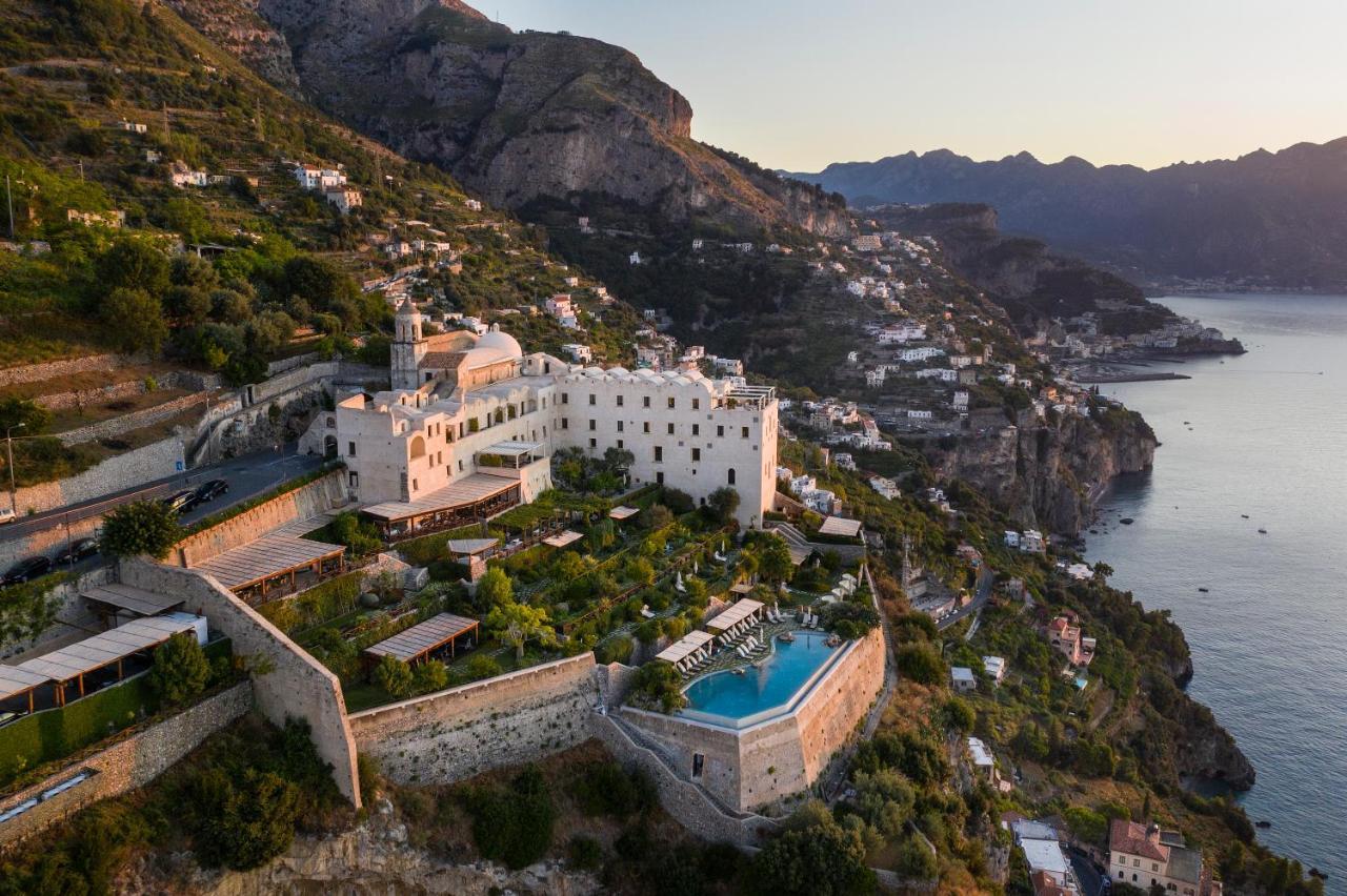 Monastero Santa Rosa Hotel & Spa Conca dei Marini Luaran gambar