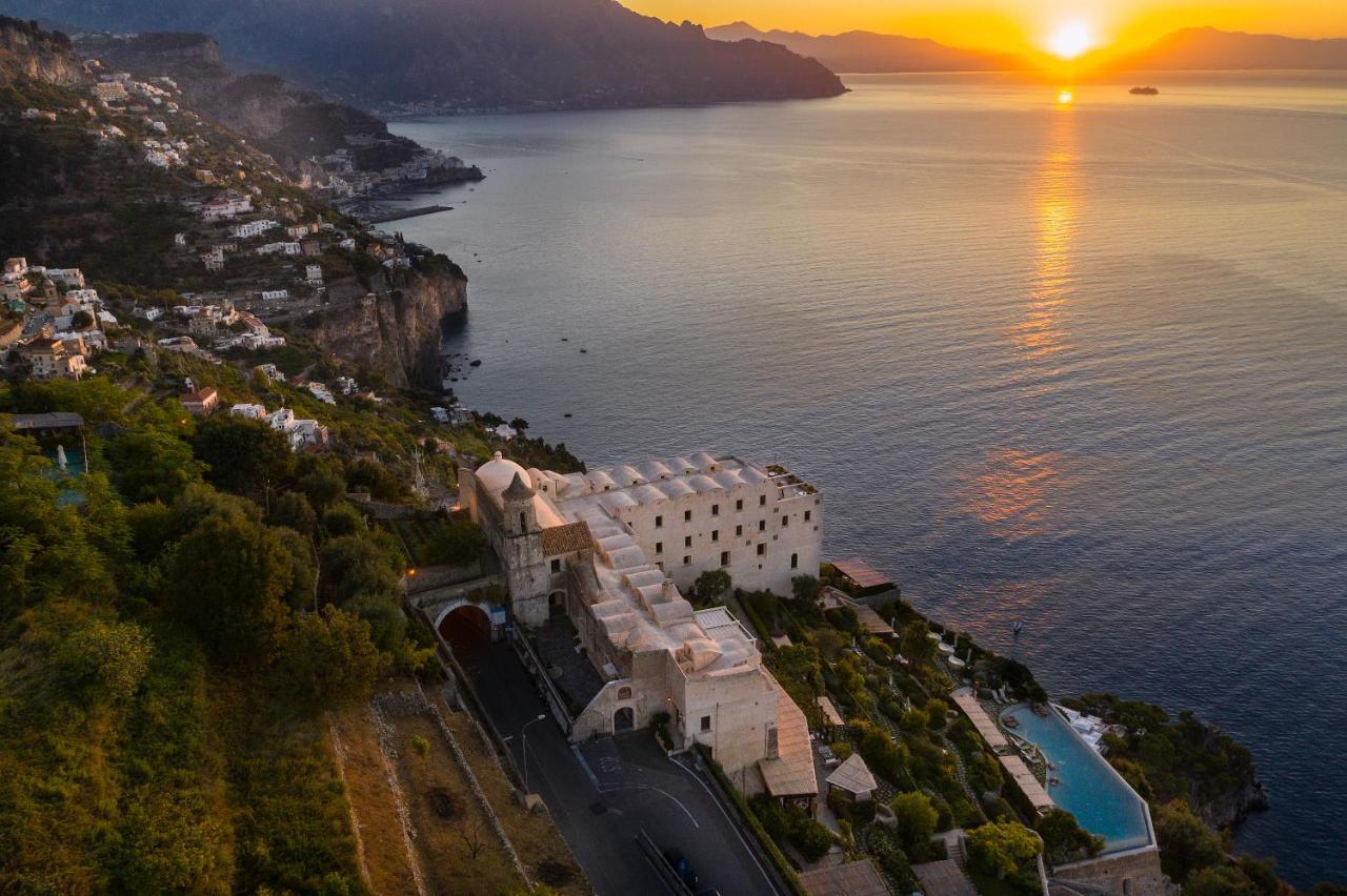 Monastero Santa Rosa Hotel & Spa Conca dei Marini Luaran gambar